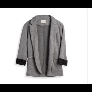 Skies are Blue 3/4 sleeve gray blazer